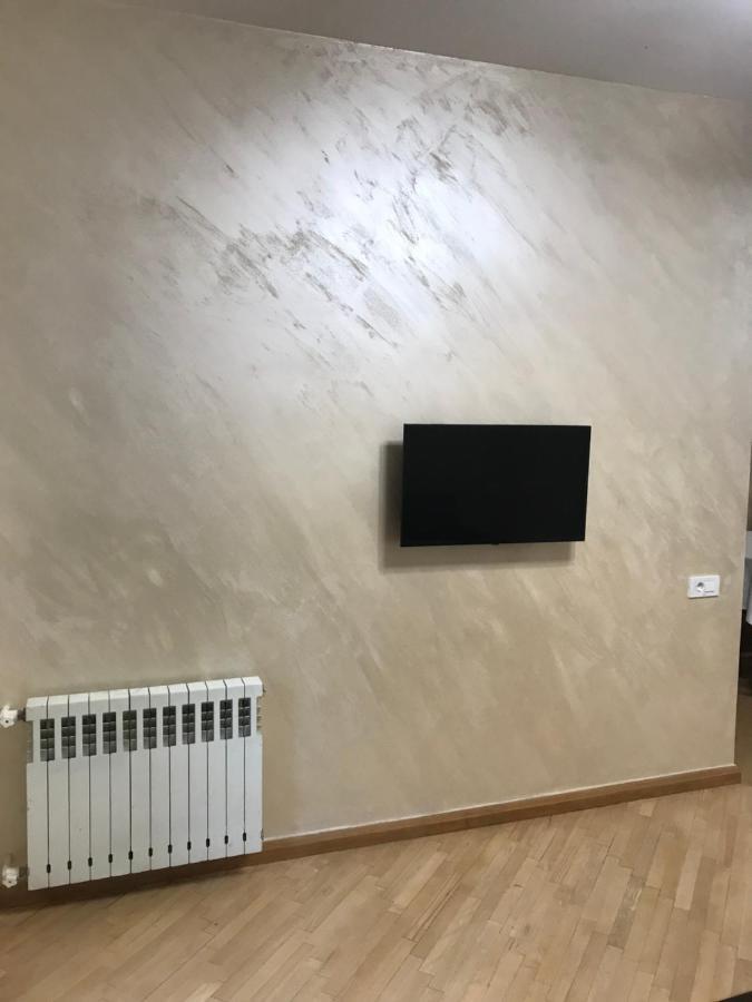 Comfortable Apartment In Center Erevan Esterno foto