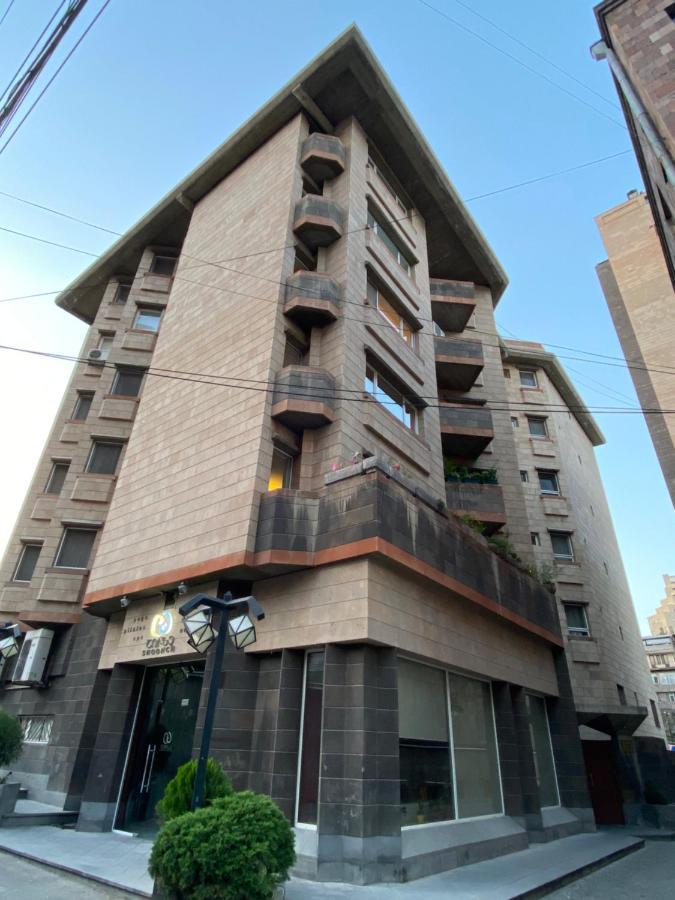 Comfortable Apartment In Center Erevan Esterno foto