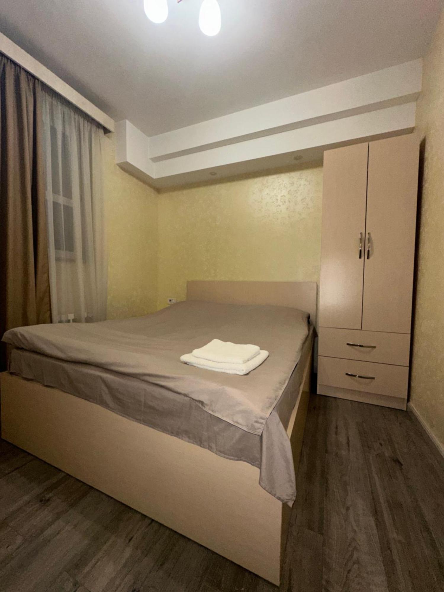 Comfortable Apartment In Center Erevan Esterno foto