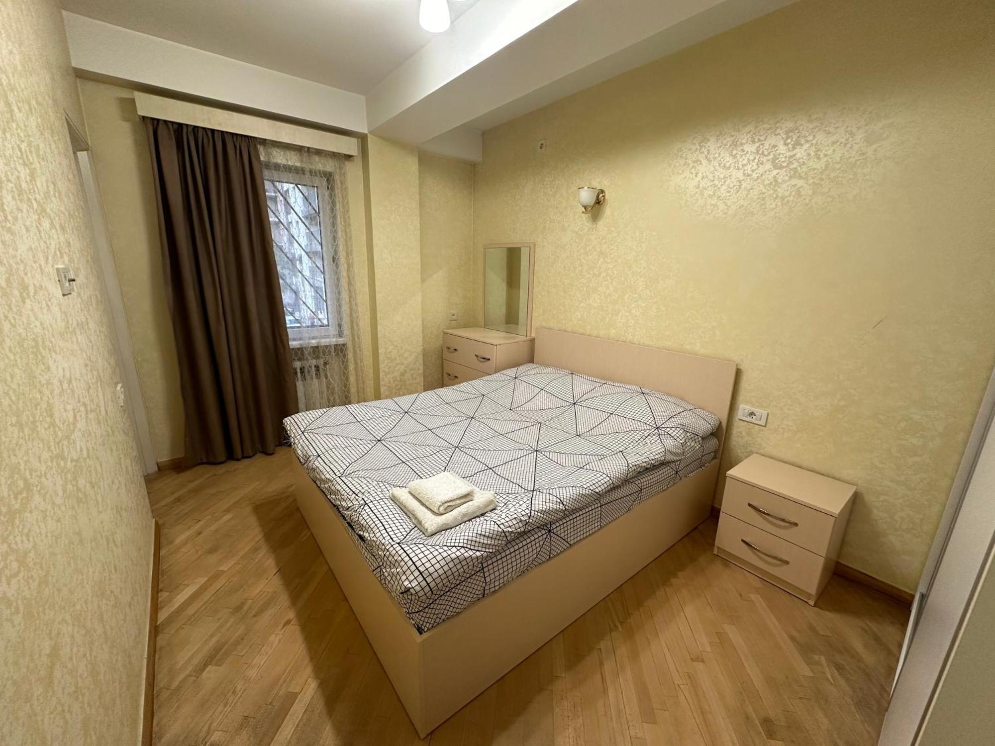 Comfortable Apartment In Center Erevan Esterno foto