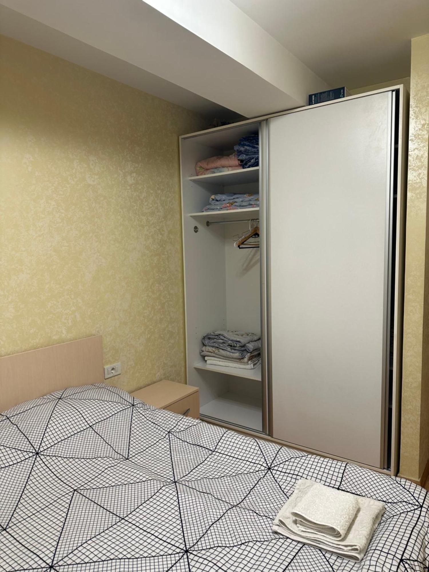 Comfortable Apartment In Center Erevan Esterno foto