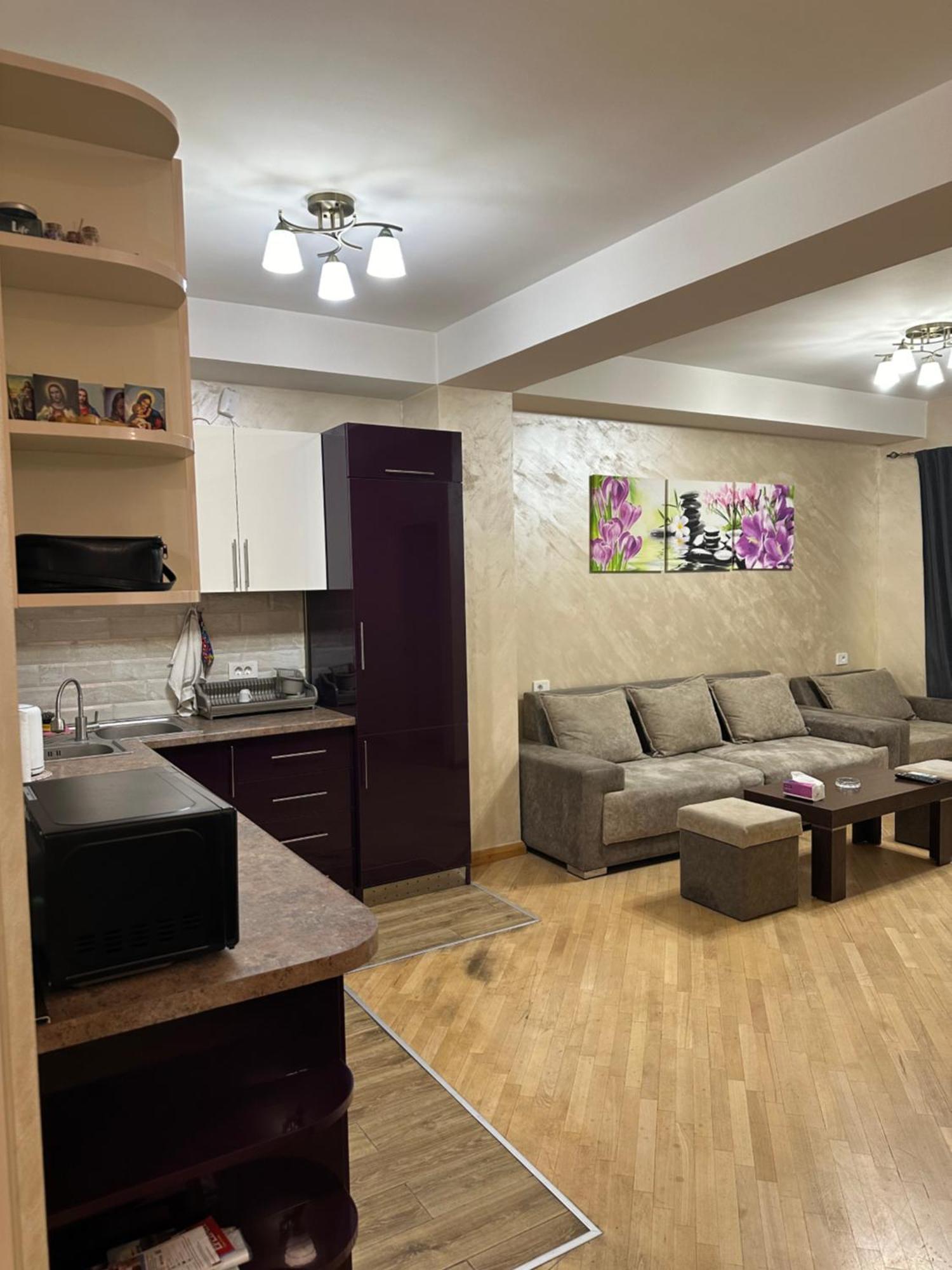 Comfortable Apartment In Center Erevan Esterno foto