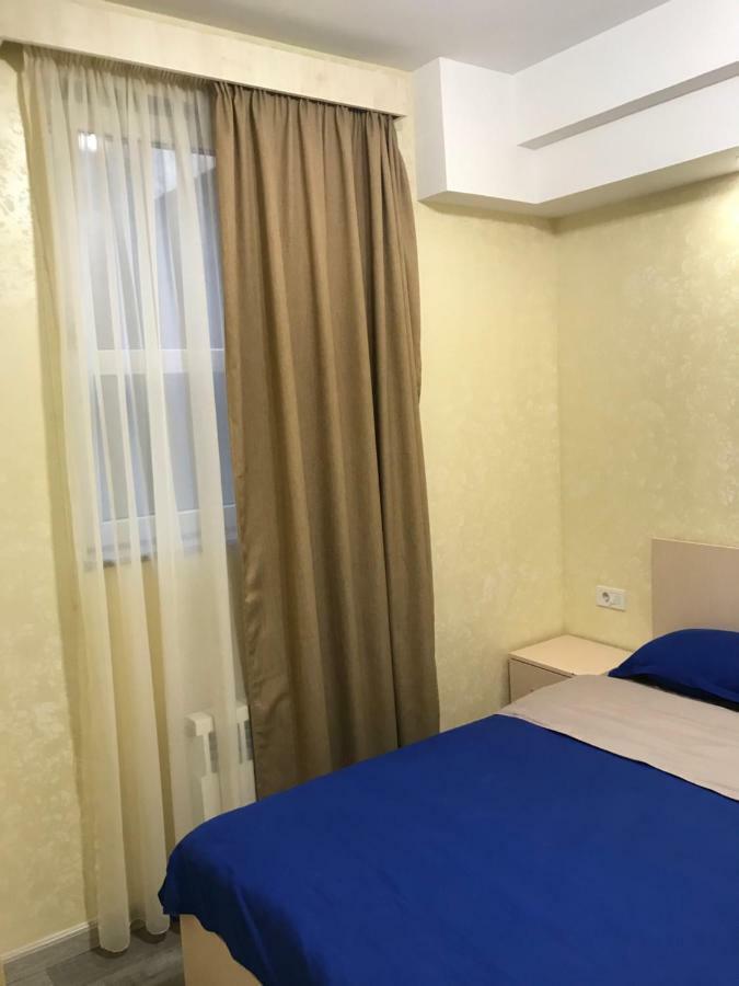 Comfortable Apartment In Center Erevan Esterno foto