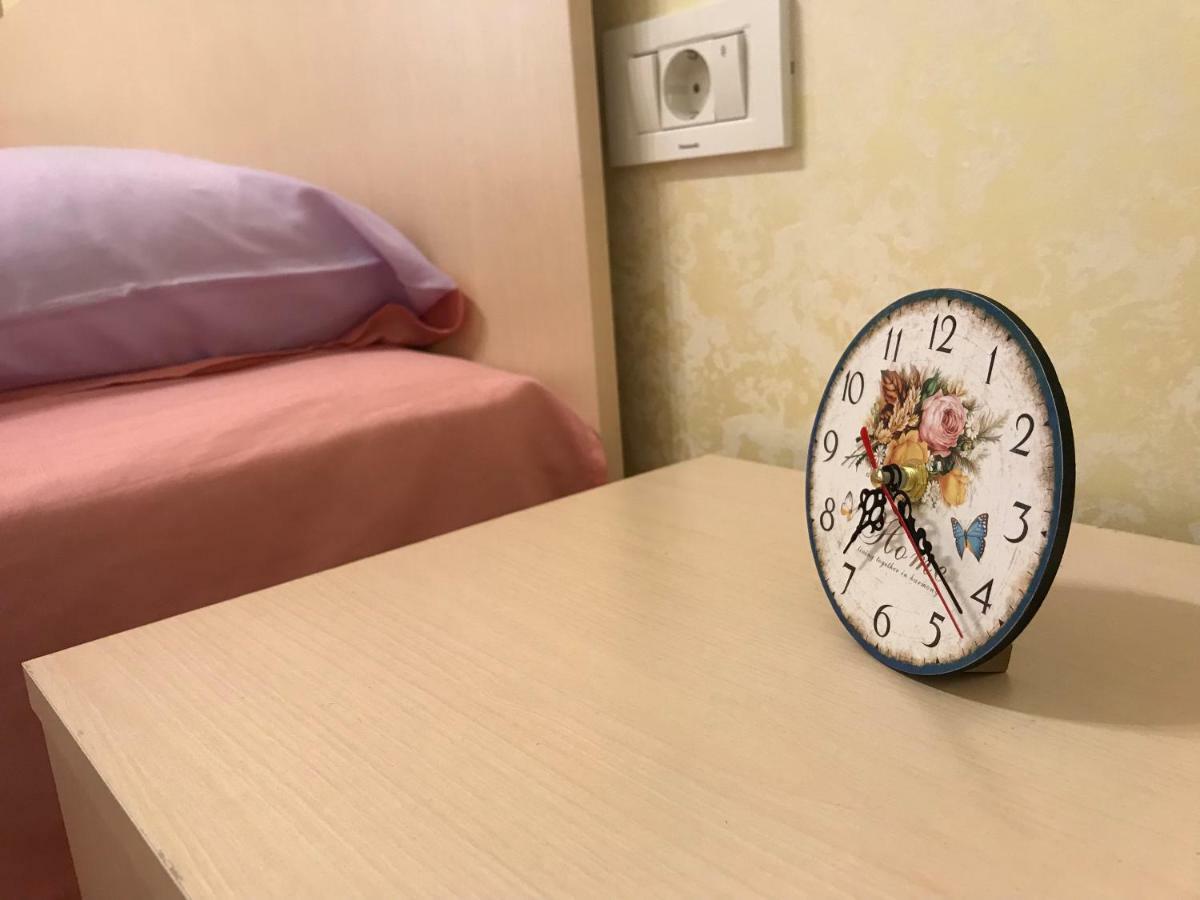 Comfortable Apartment In Center Erevan Esterno foto